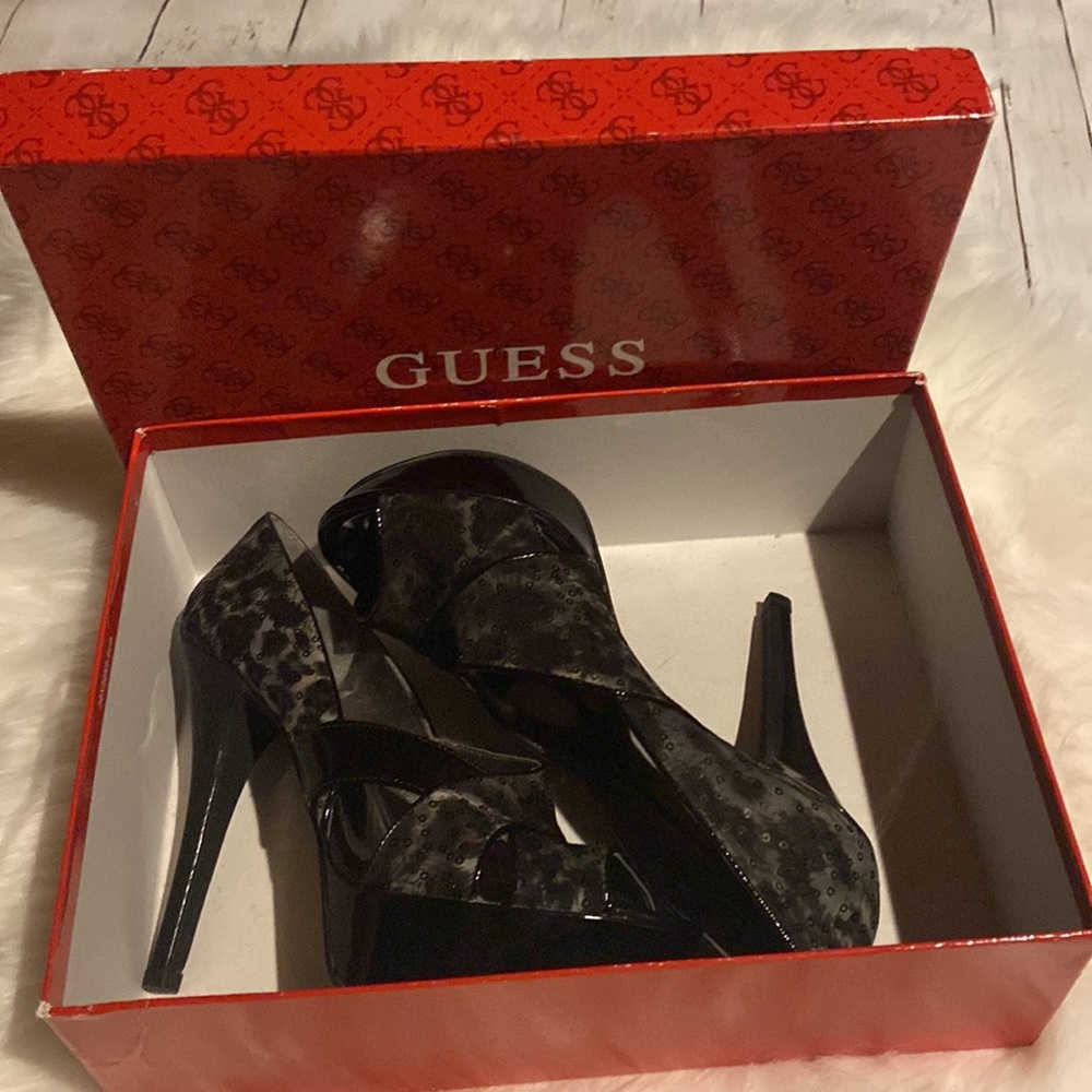 Guess‎ High Heal shoes - Picture 10 of 12